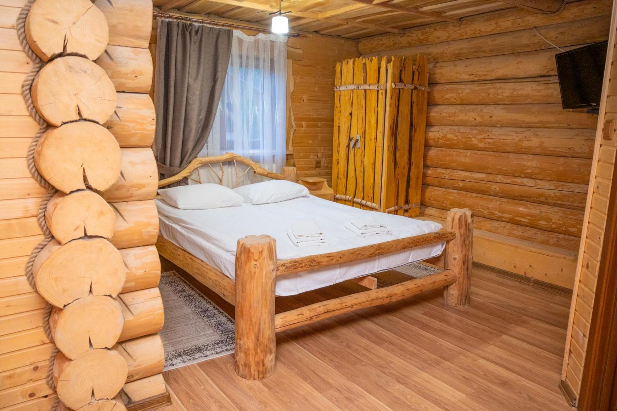 Kisva Hotel Yablunytsya Bagian luar foto